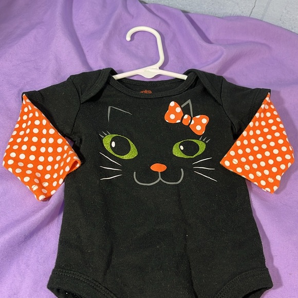 5 for $10 💜 0-3 month Halloween cat outfit - Picture 4 of 5